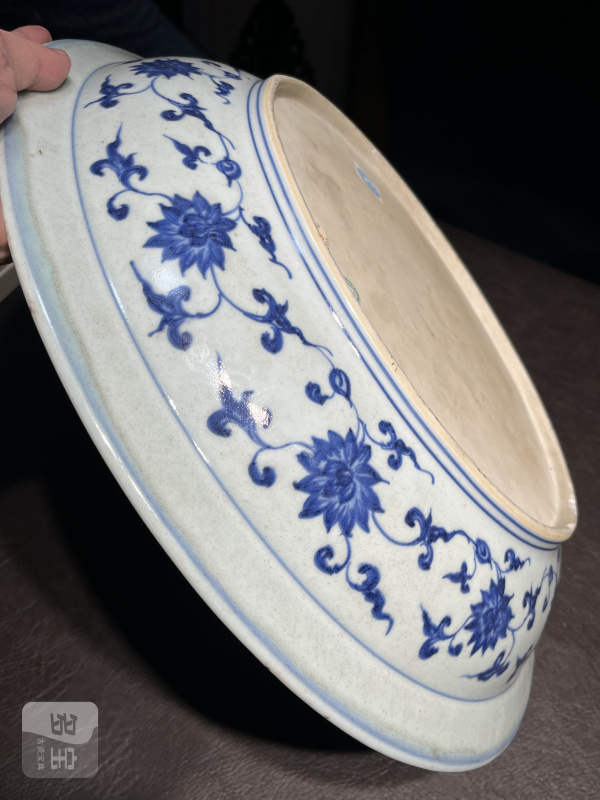 清雍正 仿永乐青花缠枝莲纹折沿大盘 - 图25